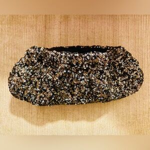 Club Monaco sequin black clutch￼